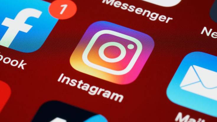 Instagram kontua ireki du Kronikak