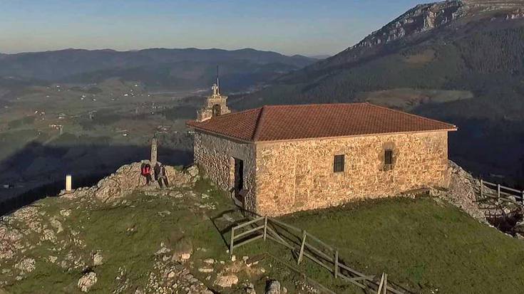 Dokumentala gaur Biterin, Atxorrotxeko gazteluari eta 1200eko konkistari buruz