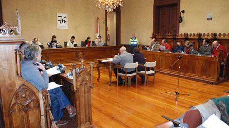 Emakumeenganako indarkeria gaitzesteko adierazpen instituzionala onartu zen Plenoan