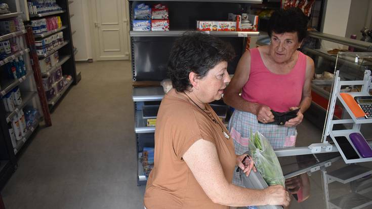 Ereñotzuko denda, arratsaldez ere irekita