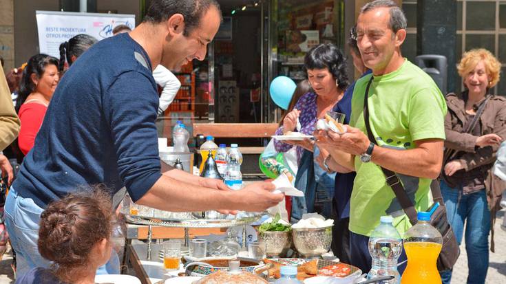 Hamaika kultura, herri bakarrean