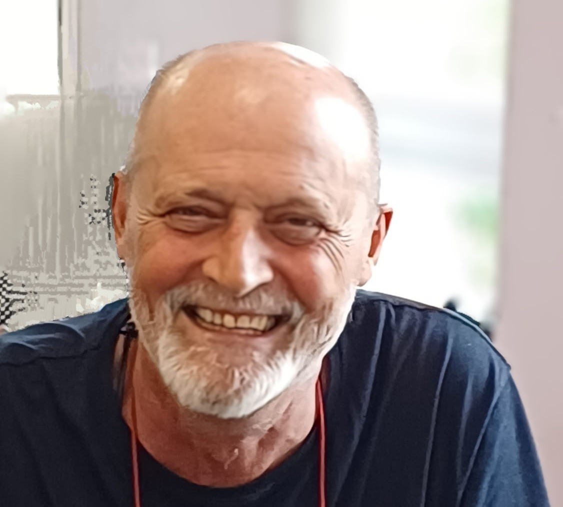 «Bidaietan ibaietako harriak hartu eta etxera ekartzen ditut eskulturak egiteko»