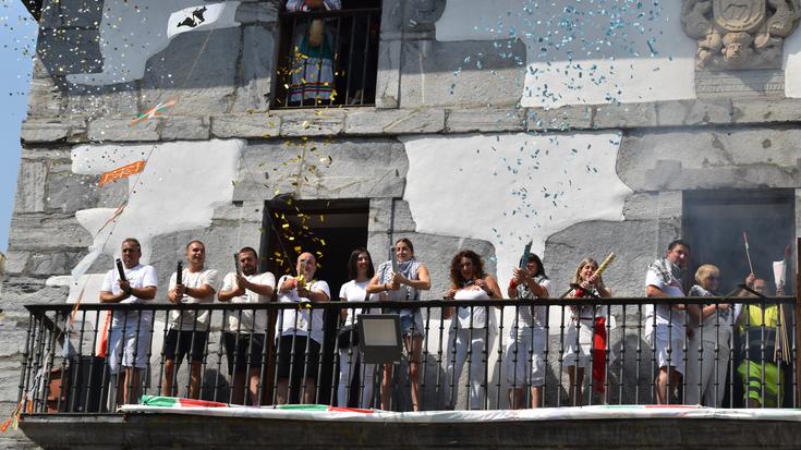 Txupinazoaren egunera arte ezin itxaron Goizuetan, eta bihar hasiko dira fiestak