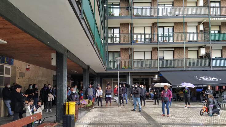 Elkarretaratzea gaur Joseba Barandiaran plazan, Sarrigurengo erailketa matxista salatzeko