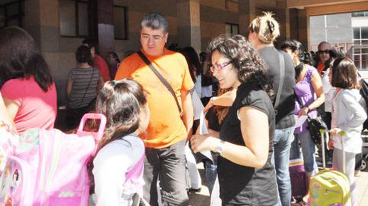 BEZaren beldurrez, jendeak aurreratu 
egin ditu kurtsoa hasi aurreko erosketak