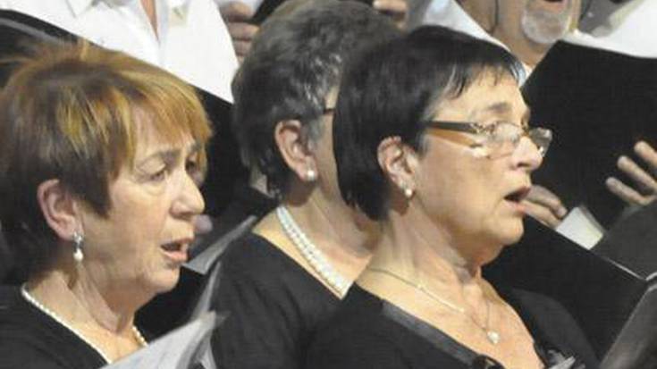 Gabon kanten jaialdia gaur, 
herriko zazpi abesbatzen ahotik