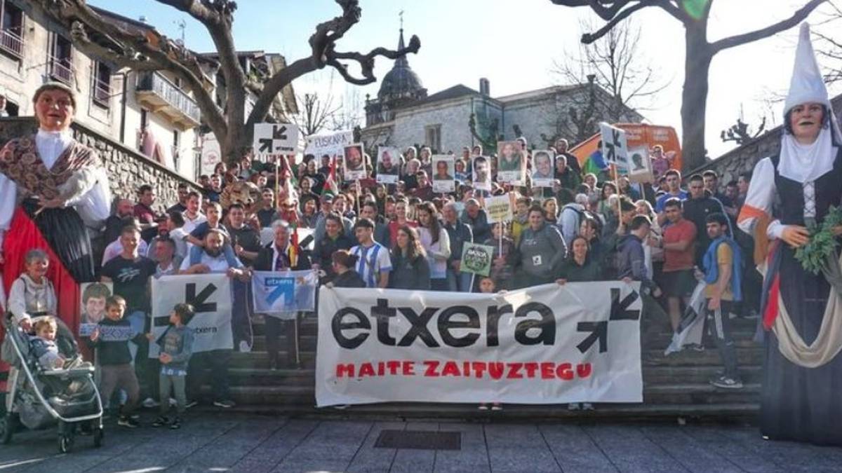 Txartelak salgai, Etxera Eguneko bazkarirako