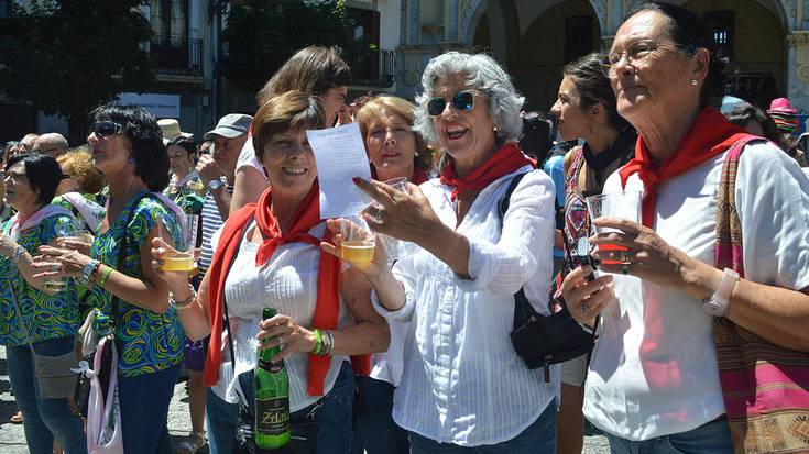 Koadrilan, lagun artean, giro ederrean... topa!