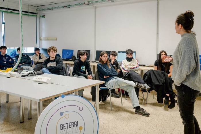 Hernaniko Lanbide Heziketako ikasleek Beterri Saretuz gertutik ezagutzeko aukera izan dute