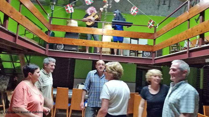 Musika eta herri kirolak asteburuan zehar, auzotarrak dantzan jartzeko