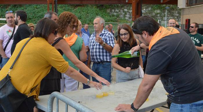 Auzotarrak eta lagunak, festa agurtzeko
