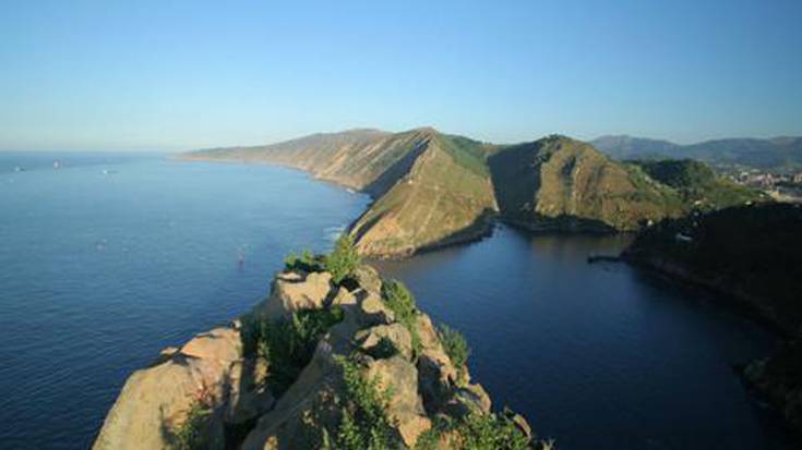 Igandean, Pasaiatik Donostiara
