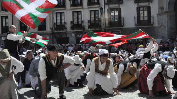 Plaza, 15 ikurriñen astindupean