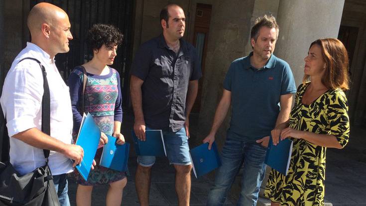 «Udalbiltzarekin bat egin eta nazio gobernua berritzeko dei egiten dugu»