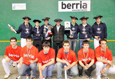Adiskide, txapeldun ‘Berria’