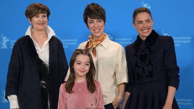 Txalo zaparrada luzea Berlinalen, Estibaliz Urresolaren filmak