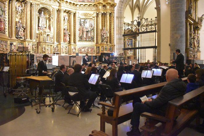 Musika Bandak Gabonetako kontzertua eskainiko du gaur elizan