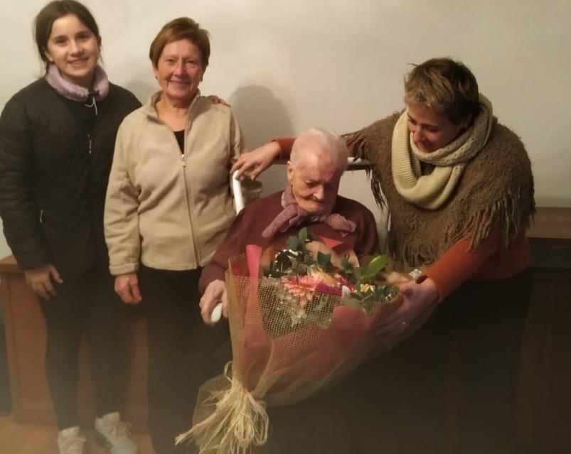 100 urte bete zituen Valentina goizuetarrak