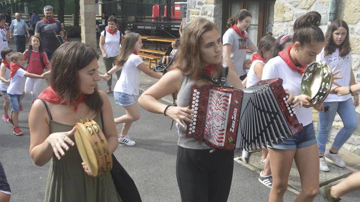 San Ferminak Martindegi  auzoan, ostiraletik igandera