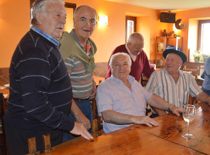 Kirola eta bertsoak, Santio ospatzeko