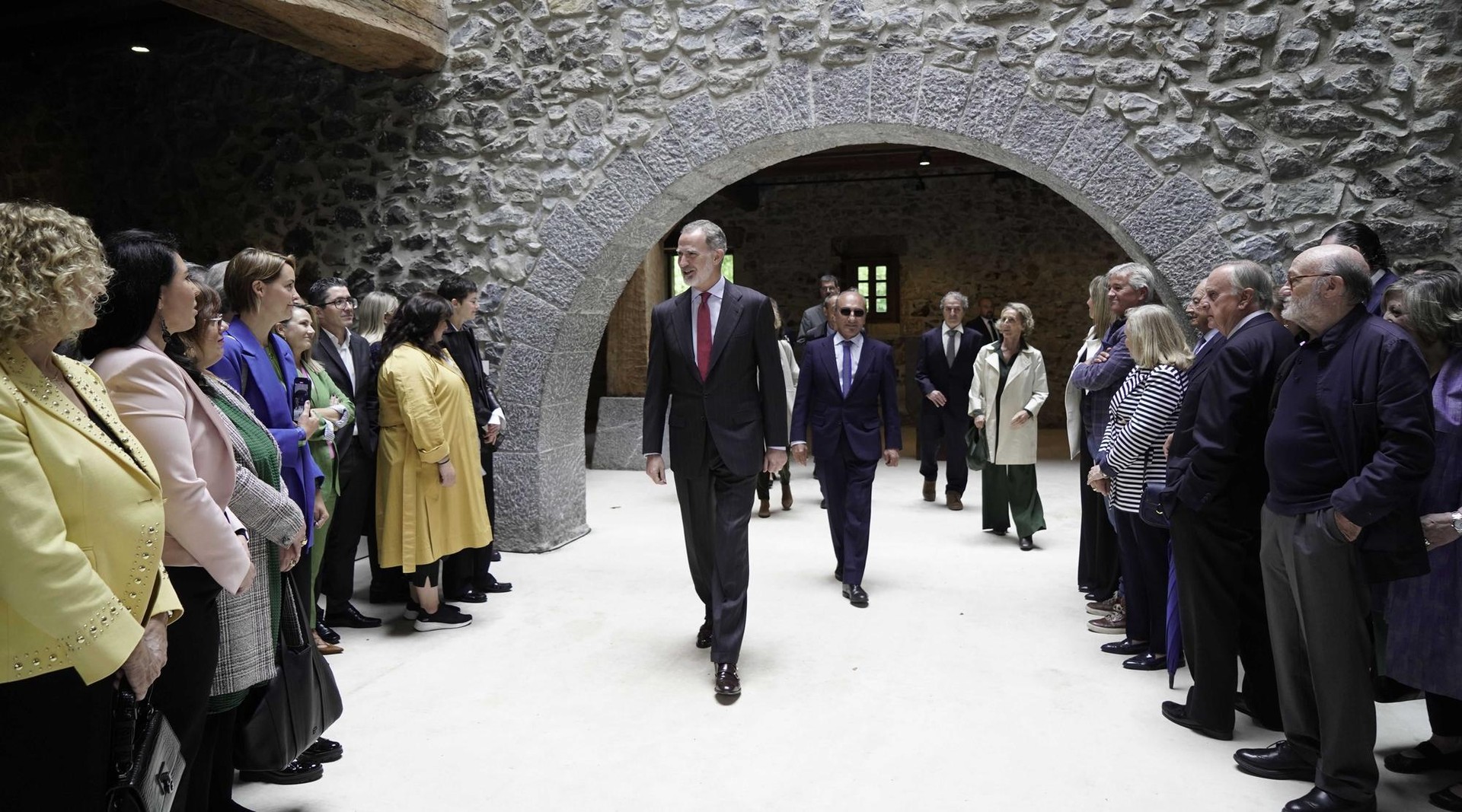 Felipe VI.ak inauguratu zuen Chillidaren mendeurreneko ospakizunen erakusketa nagusia