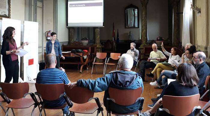 Espazioari buruzko proposamenak lehenesten, gaur