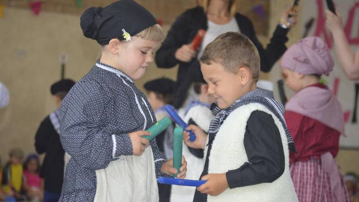 Festa giroa, ikasturtea  agurtu eta San Joanetarako prestatzeko