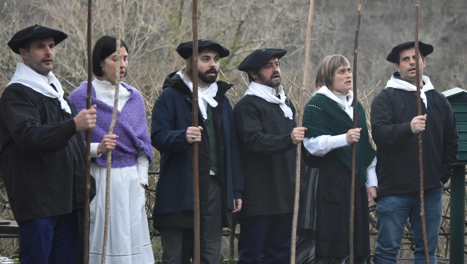 Bailarako etxe guztiak kantuz pozteko eguna da gaurkoa, Santa Ageda bezperako koplekin
