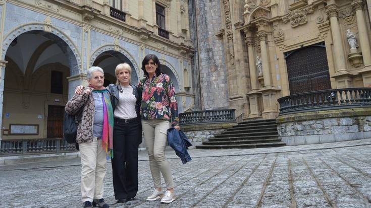 «Ospitalean sartu bezala ari dira esaten ume gabe aterako zarela»