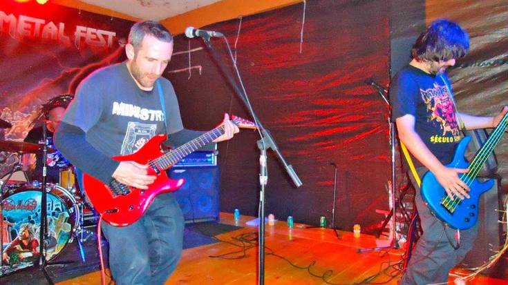 Metal musikak girotu zuen gaua, Zikuñagan