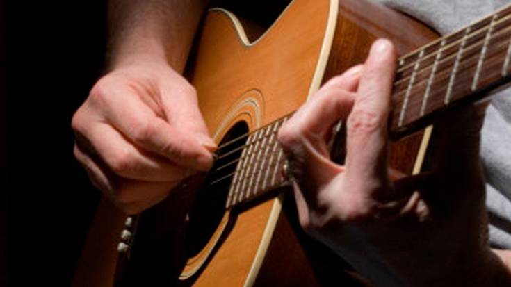 Gitarra ikastaroan, izen ematea