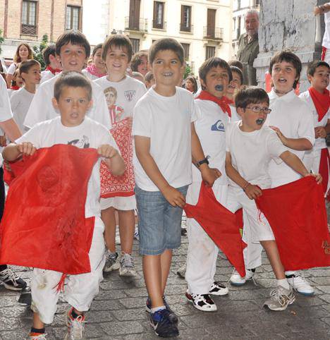 600dik gora ume, lagunartean eta euskeraz uztaileko oporrak pasatzeko gogoz