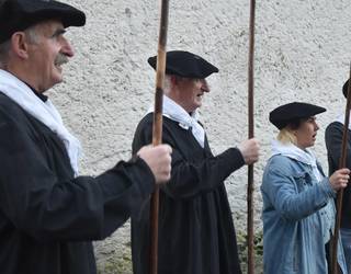 Santa eskean aterako dira ereñotzuarrak igande honetan