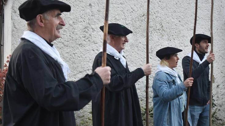 Santa eskean aterako dira ereñotzuarrak igande honetan