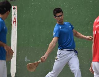 Gaurtik aurrera hiru partidu arratsaldero, Tilos 7 Pasa txapelketan