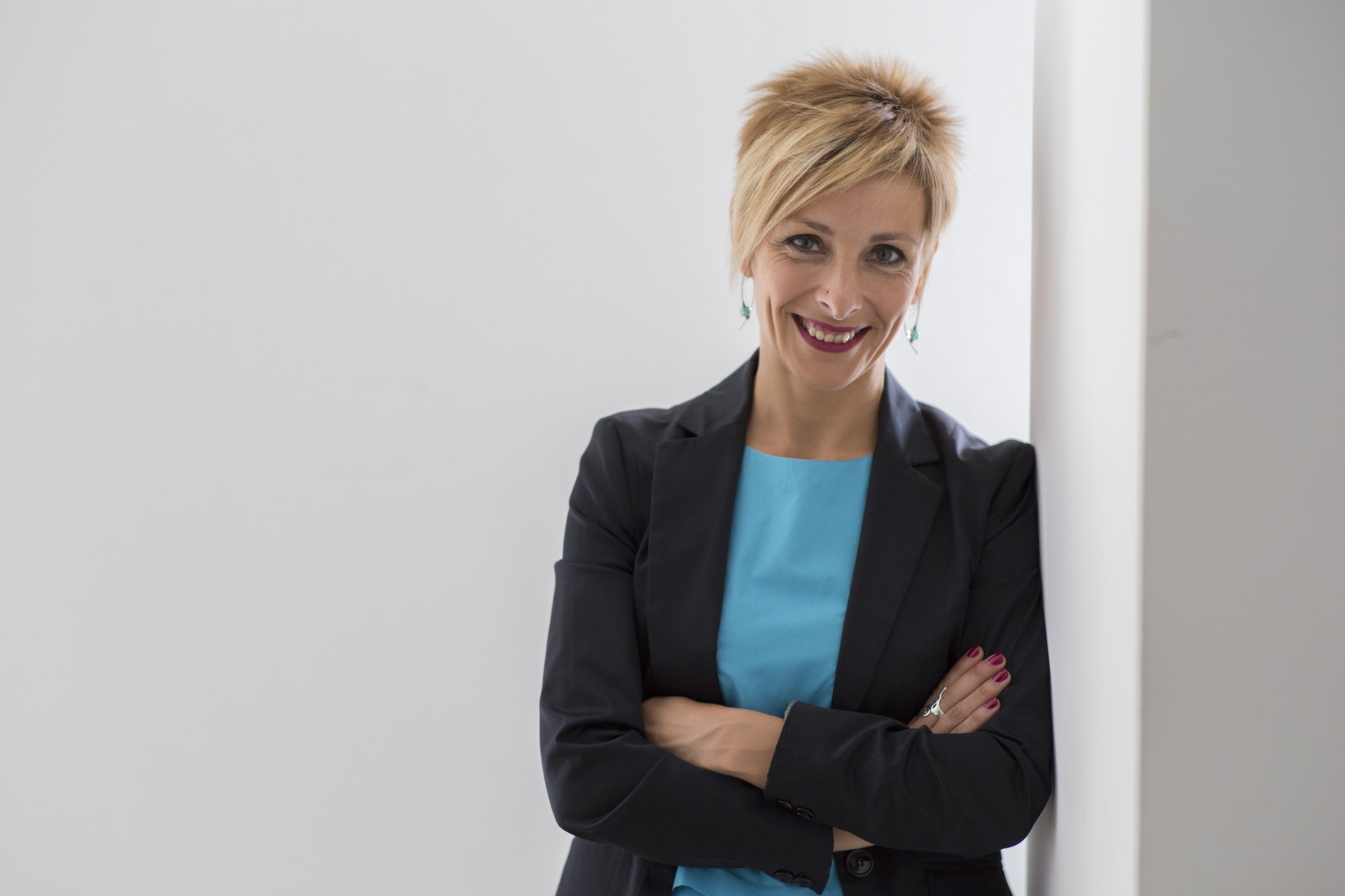 «Emozioa baimentzeak laguntzen du bere bidea egin dezan, eta beste emozio-egoera batera joaten»
