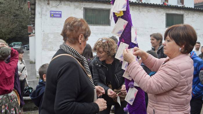 Kazerolada eta planto bihar, Emakumeen Nazioarteko Egunean
