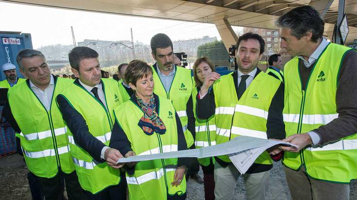 Hirugarren errail bat egingo dute Astigarragatik Irunera, ‘Euskal Y’ Frantziarekin lotzeko