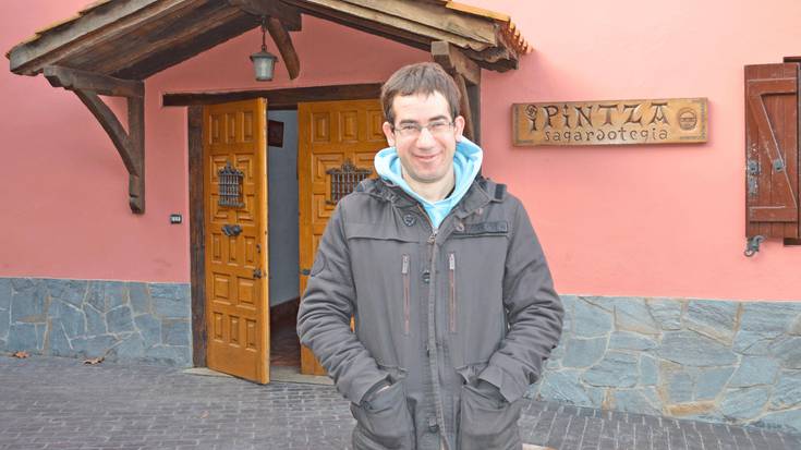 «Akto soziala da, sagardotegia berezi egiten duena»