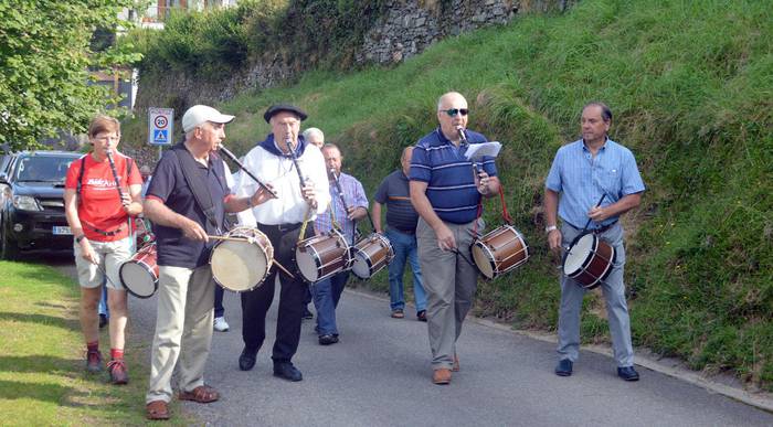 Han hemengo txistulariek bat, San Rokeren omenez