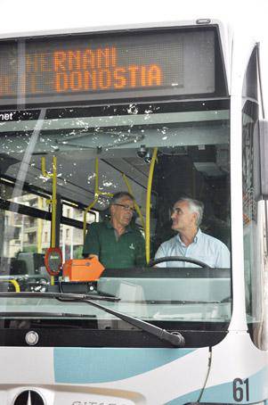 Garayarko autobusak gauez ibiliko dira berriro, enpresak eta langileek akordioa sinatuta