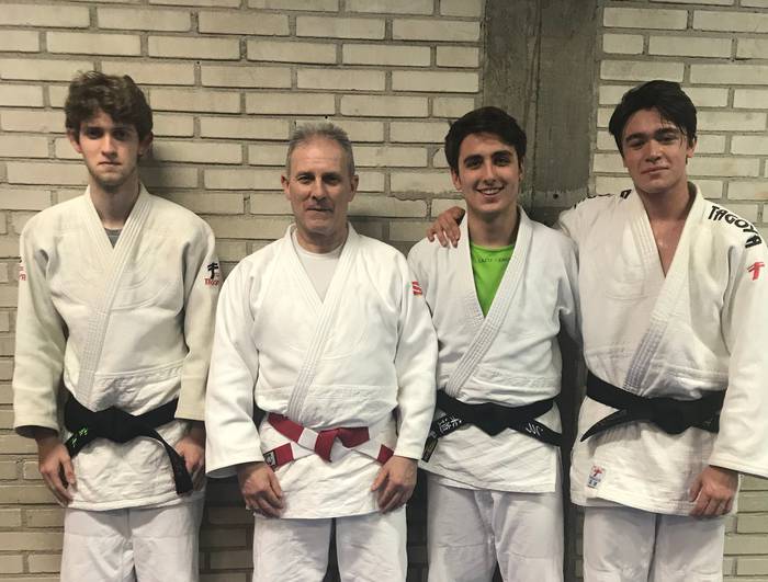 Gerriko beltza, herriko lau judokak