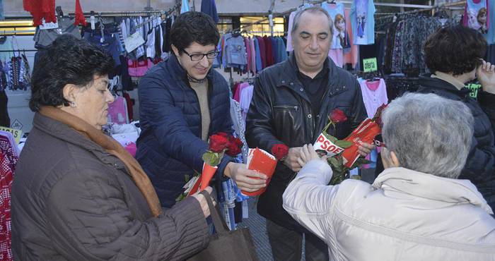 Larrosak  banatzen ibili ziren ferian