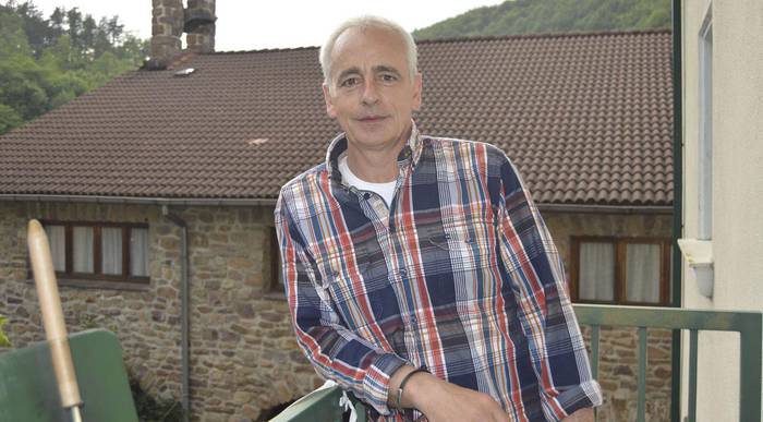 «Gora San Antonioak!  Ondo pasa eta disfrutatu»