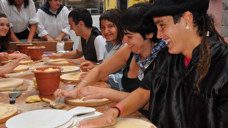 Sagarra, sagardoa eta trikitixa konbinazio perfektua, euskal giroan jarraitzeko