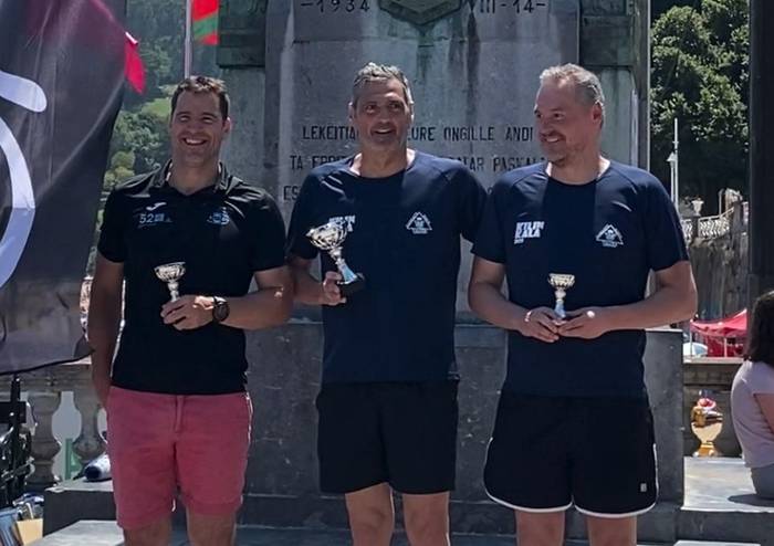 Luis eta Maren Goñik irabazi dute 26. Lekeitioko itsas zeharkaldia
