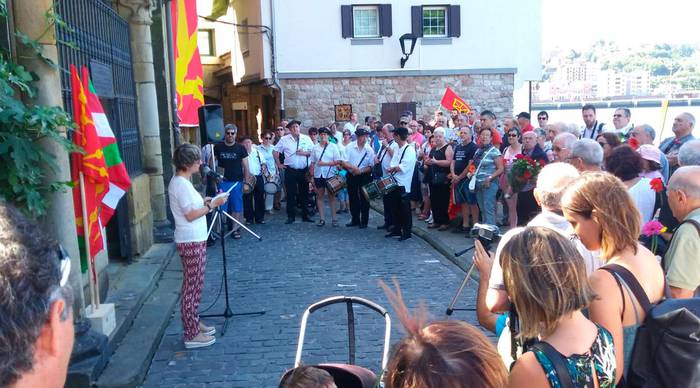 Hernaniarrak  tartean, Pasai Donibanen