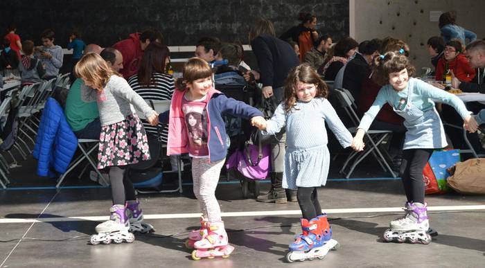 Festa giroa nagusi, M19 herri galdeketan