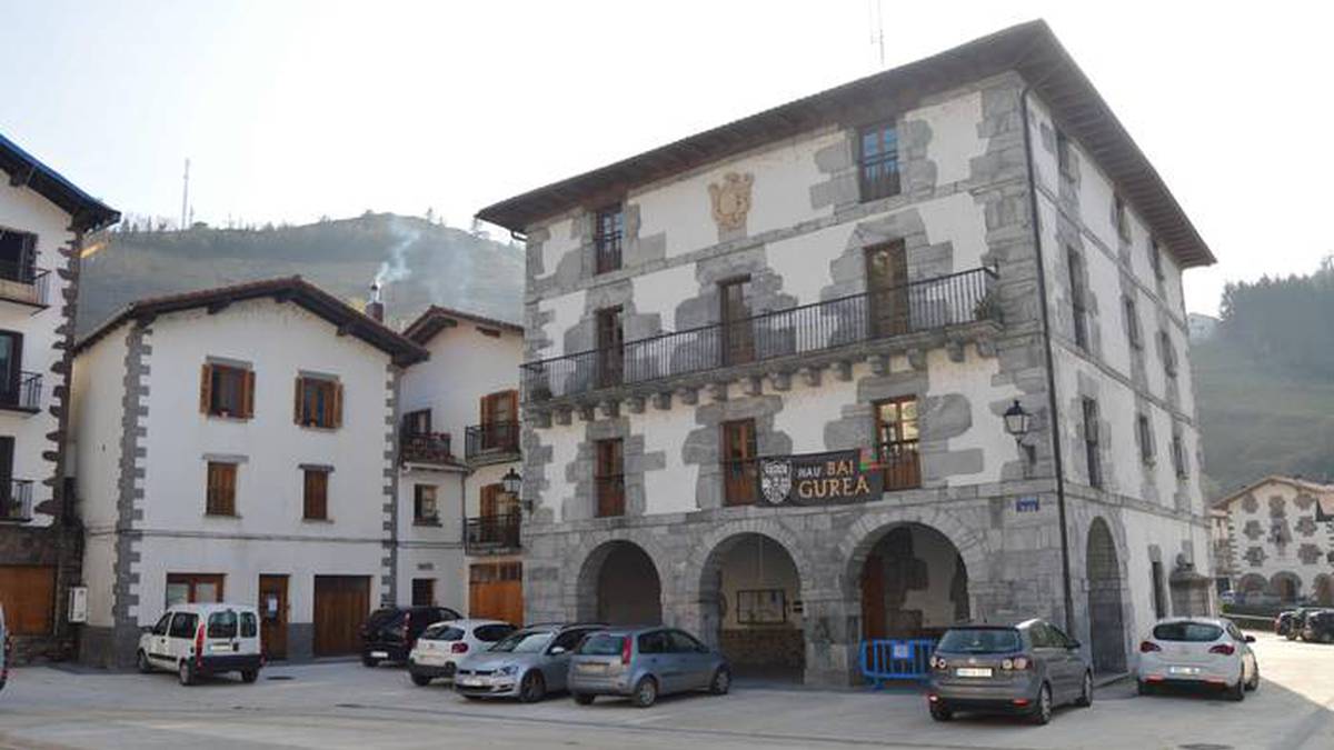 Aurreneko bilera bihar, kulturen arteko bizikidetza mahaia osatzeko