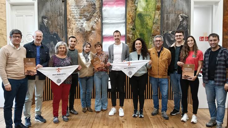 Kolonbiako misioaren aurkezpena egin zen udaletxean